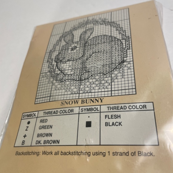 VTG 1992 Cross Stitch Kit Traditions "Snow Bunny" - Picture 3 of 4